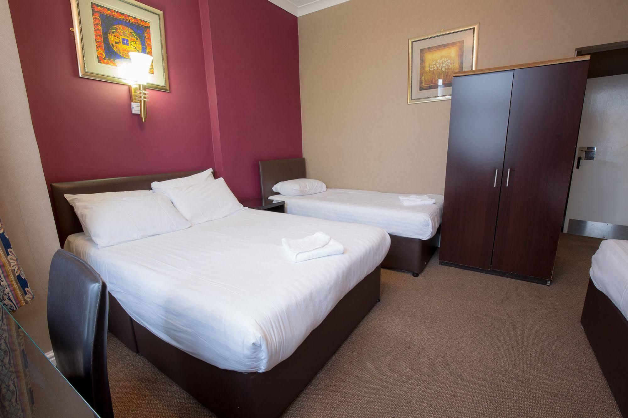 Rossmore Hotel Ilford Luaran gambar