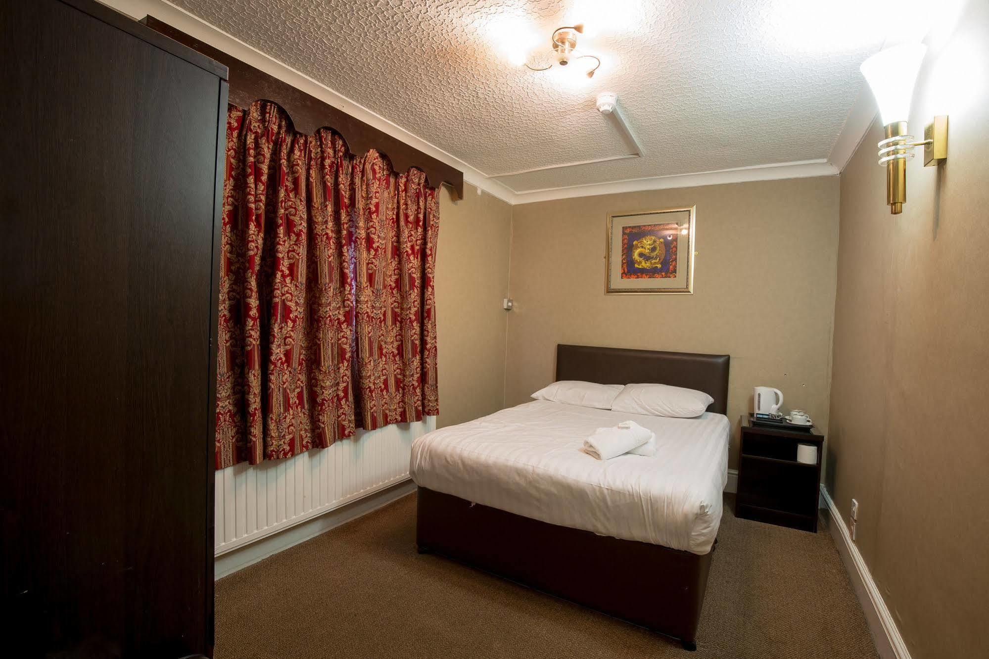Rossmore Hotel Ilford Luaran gambar